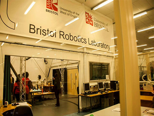 เรียนต่อ ป.โท ป.ตรี อังกฤษ ที่ UWE - Bristol - University of the West of England Bristol Robotic Lab- จบจากมหาวิทยาลัยอินเตอร์ จบจาก ABACไม่ใช้IELTS
